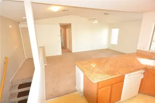 Photo #6: 2166227 Listing