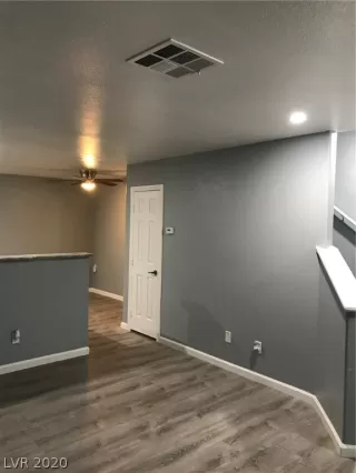 Photo #4: 2166249 Listing