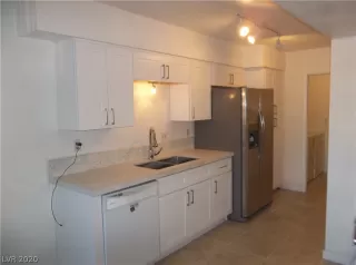 Photo #5: 2166278 Listing 