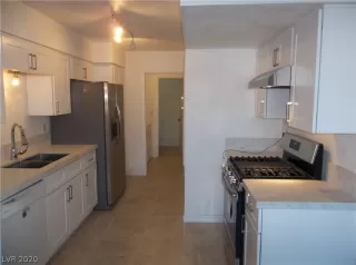 Photo #6: 2166278 Listing 