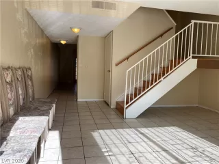 Photo #4: 2166295 Listing 