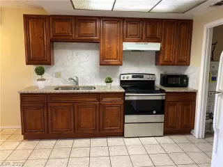 Photo #6: 2166295 Listing 