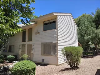 Photo #4: 2166301 Listing