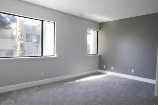 Photo #3: 2166307 Listing 