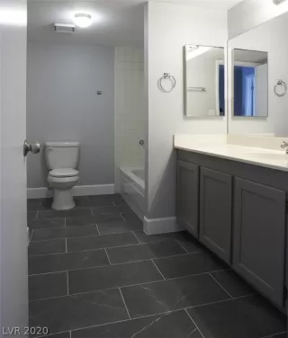 Photo #5: 2166307 Listing 