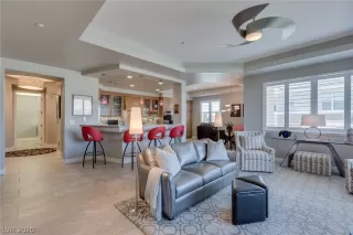 Photo #6: 2166321 Listing 