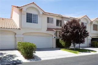 Photo #1: 2166329 Listing