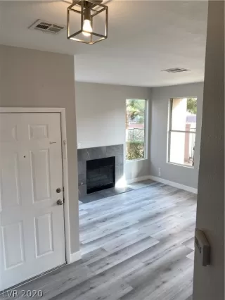Photo #3: 2166368 Listing 