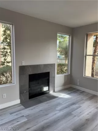 Photo #4: 2166368 Listing 