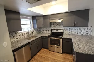 Photo #3: 2166374 Listing 