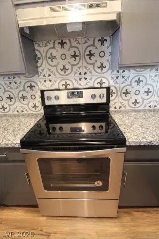 Photo #5: 2166374 Listing 