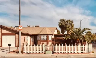 Photo #1: 2166381 Listing