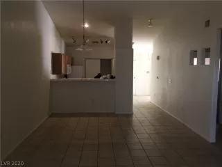 Photo #2: 2166399 Listing