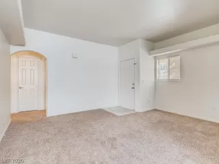 Photo #1: 2166443 Listing