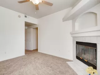 Photo #4: 2166443 Listing