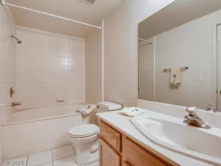 Photo #5: 2166443 Listing