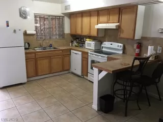 Photo #4: 2166524 Listing 