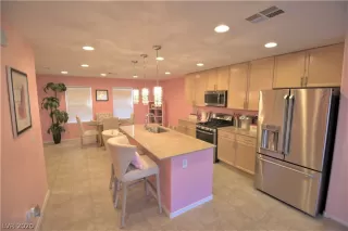 Photo #2: 2166572 Listing