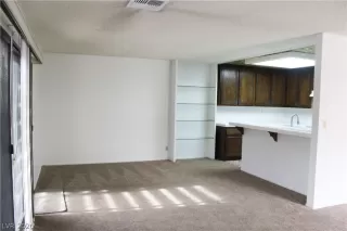 Photo #3: 2166593 Listing