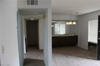 Photo #5: 2166593 Listing