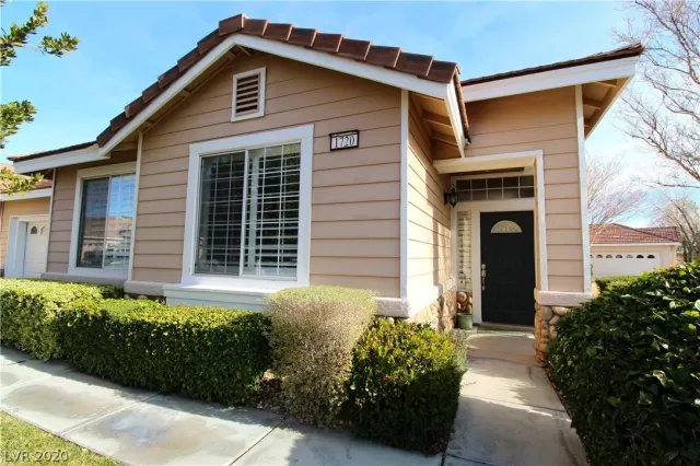 MLS: 2166679 Condo For Sale