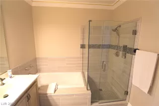 Photo #5: 2166679 Listing 