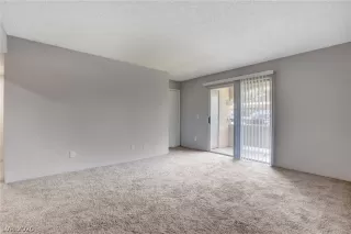 Photo #3: 2166710 Listing