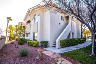 Photo #1: 2166838 Listing 