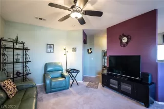 Photo #5: 2166838 Listing 