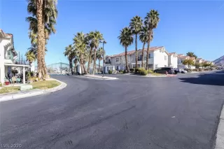 Photo #2: 2166849 Listing 