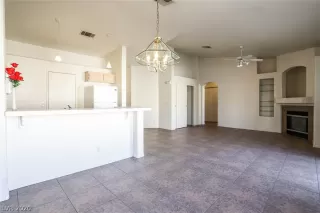 Photo #6: 2166849 Listing 