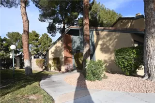 Photo #3: 2166853 Listing 