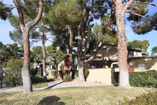 Photo #4: 2166853 Listing 