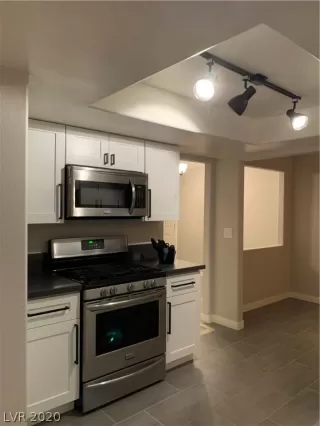 Photo #1: 2166861 Listing 
