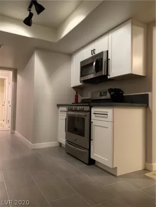 Photo #2: 2166861 Listing 