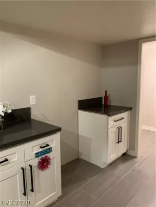 Photo #4: 2166861 Listing 