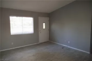 Photo #4: 2166894 Listing