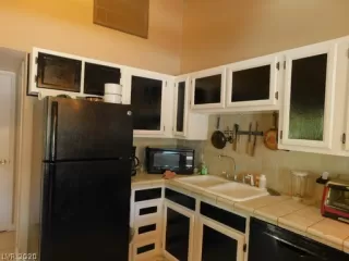 Photo #5: 2166991 Listing 