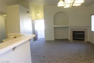 Photo #5: 2166997 Listing 