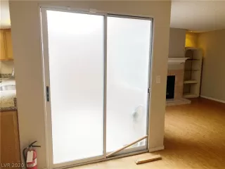 Photo #5: 2167038 Listing 