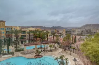 Photo #2: 2167091 Listing