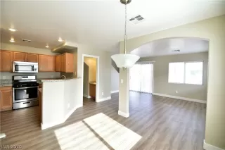 Photo #2: 2167130 Listing 