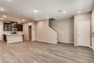 Photo #2: 2167137 Listing