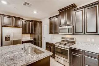 Photo #4: 2167137 Listing