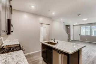 Photo #6: 2167137 Listing