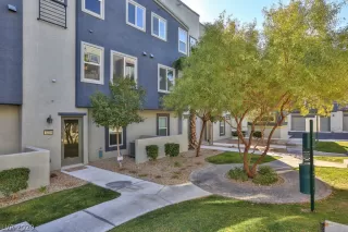 Photo #1: 2167139 Listing