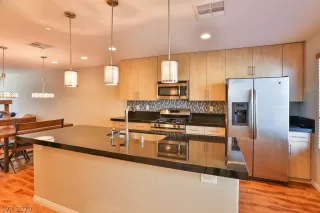 Photo #5: 2167139 Listing