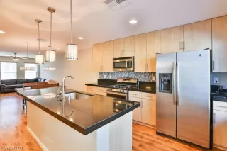 Photo #6: 2167139 Listing