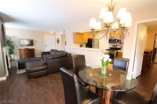 Photo #6: 2167189 Listing 