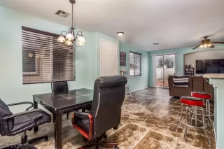 Photo #5: 2167210 Listing